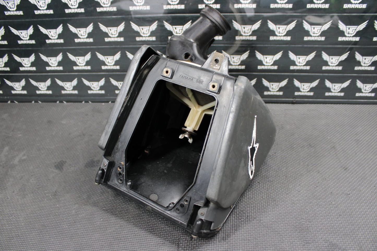 2002 Yamaha YZ426F OEM Airbox Intake Air Cleaner Case Filter Box Joint Intake - hggarage
