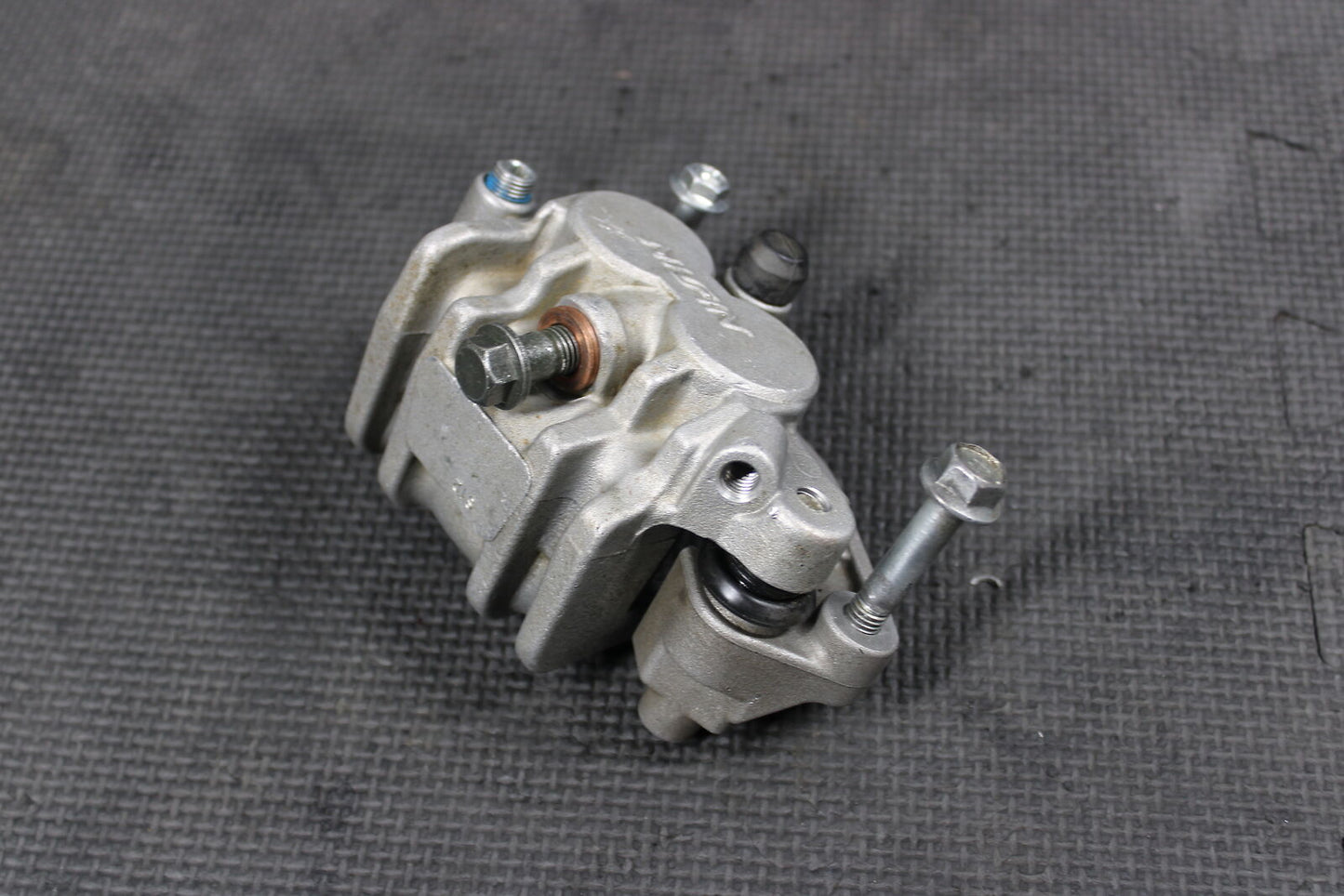 1999 SUZUKI RM250 OEM NISSIN FRONT BRAKE CALIPER 59300-36E63-999