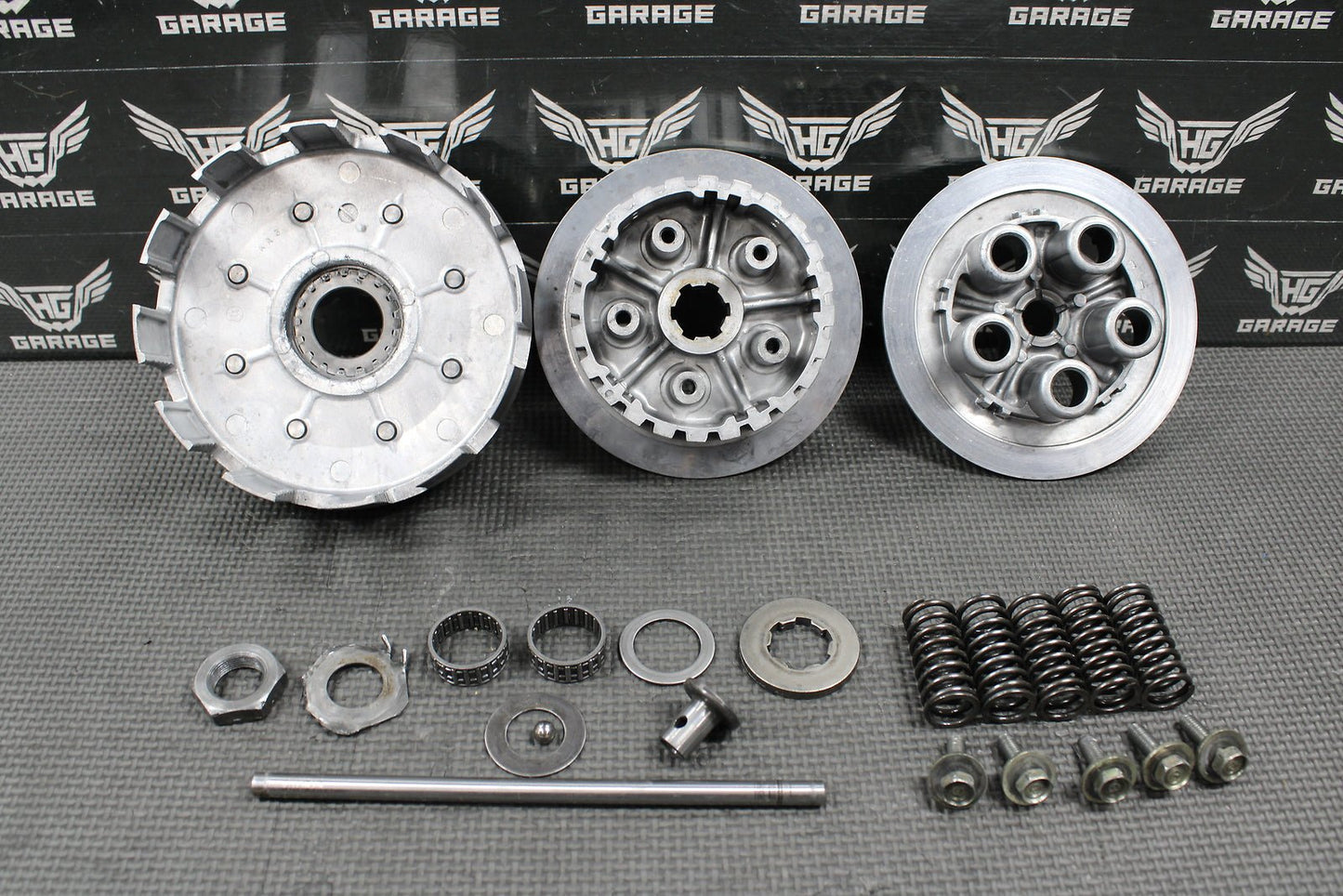 1985 HONDA CR125R OEM COMPLETE CLUTCH W BASKET HUB PRESSURE PLATE 22100 - KA3 - 760 - hggarage