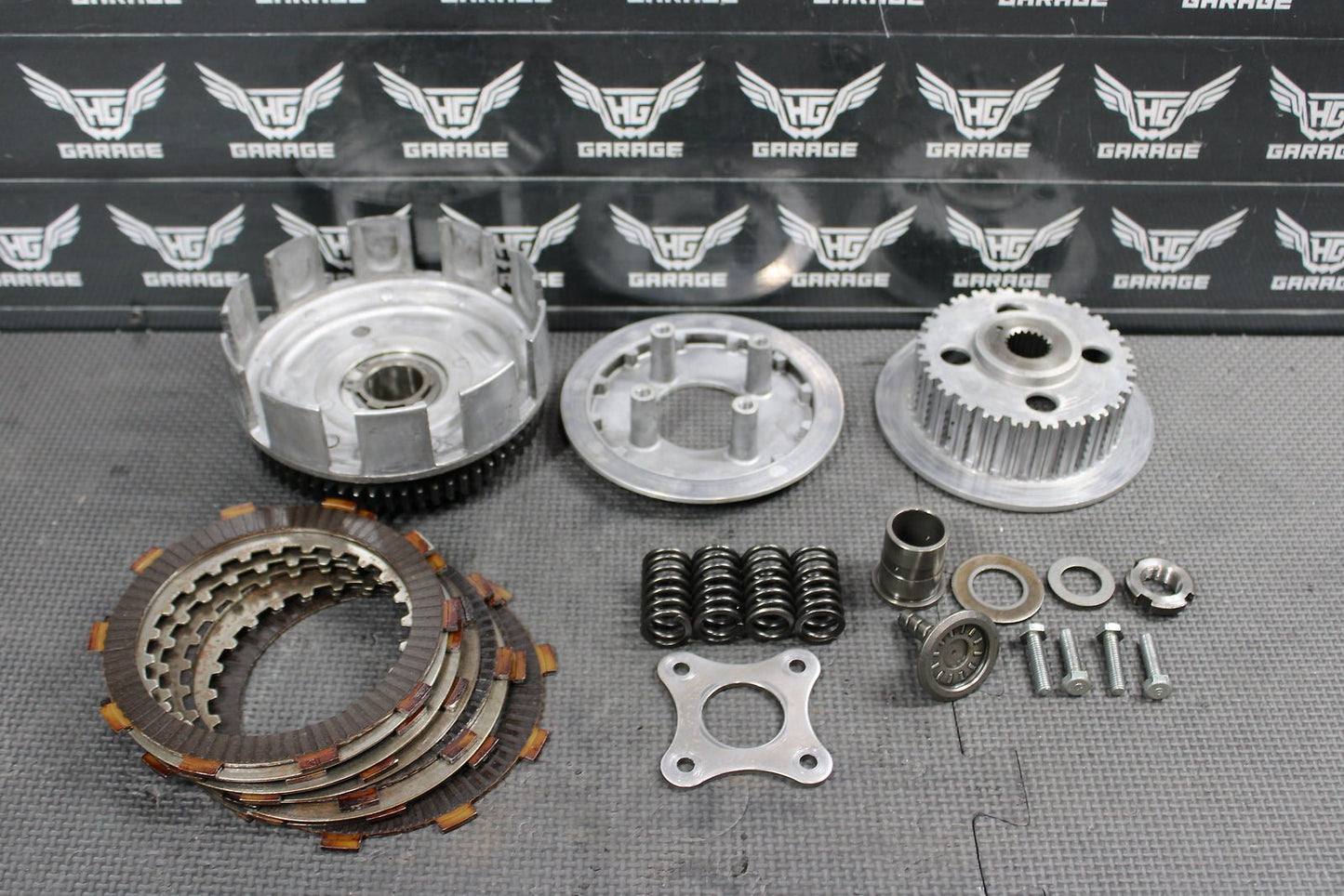 1986 HONDA XR250R OEM COMPLETE CLUTCH W PLATES BASKET HUB 22100 - KT1 - 010 - hggarage