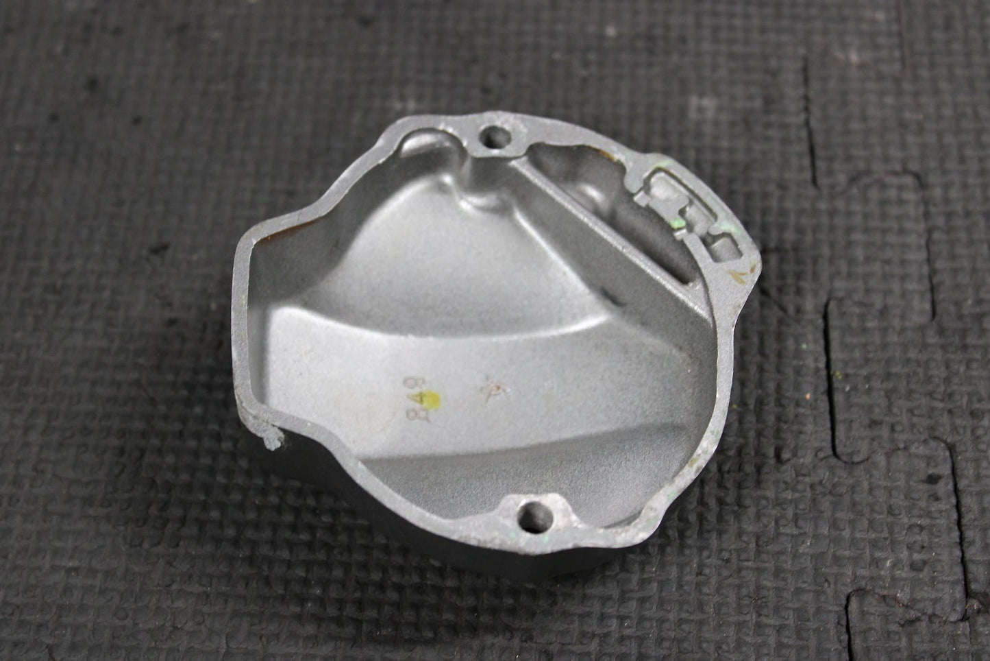 2000 HONDA XR200R 93 - 02 OEM ENGINE MOTOR PULSE GENERATOR SENSOR COVER - hggarage