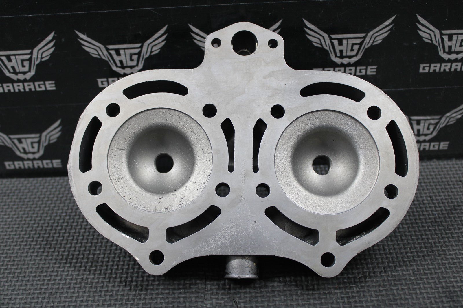 2001 87 - 06 YAMAHA BANSHEE YFZ350 OEM CYLINDER HEAD CAP DOMES 2GU - 11111 - 00 - 0 - hggarage