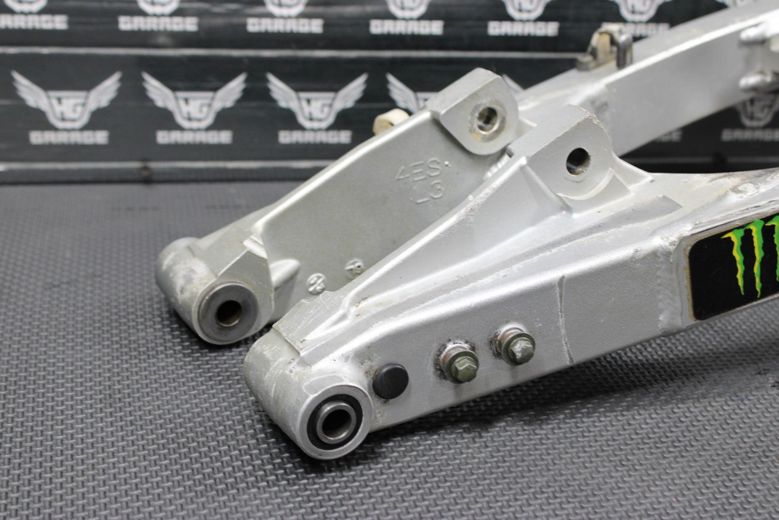 2007 03 - 18 YAMAHA YZ85 OEM SWINGARM SWING ARM SUSPENSION 5PA - 22110 - 00 - 00 - hggarage