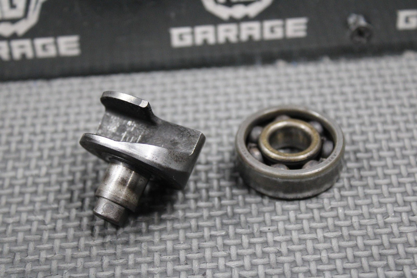 1999 99 - 00 SUZUKI RM250 OEM MODEL X Y POWER VALVE EXHAUST SIDE LH 11256 - 37E31 - hggarage