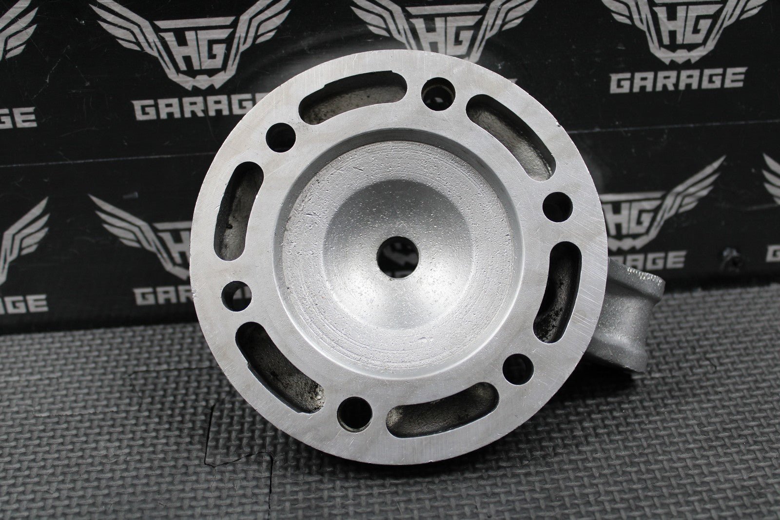 1996 YAMAHA YZ250 OEM 72MM BIG BORE CYLINDER HEAD COVER DOME 4SR - 11111 - 00 - 00 - hggarage