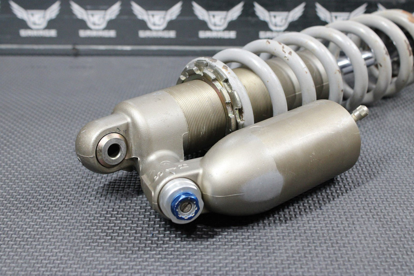 2006 YAMAHA YZ450F OEM REAR BACK SHOCK ABSORBER SUSPENSION 2S2 - 22200 - 00 - 00 - hggarage