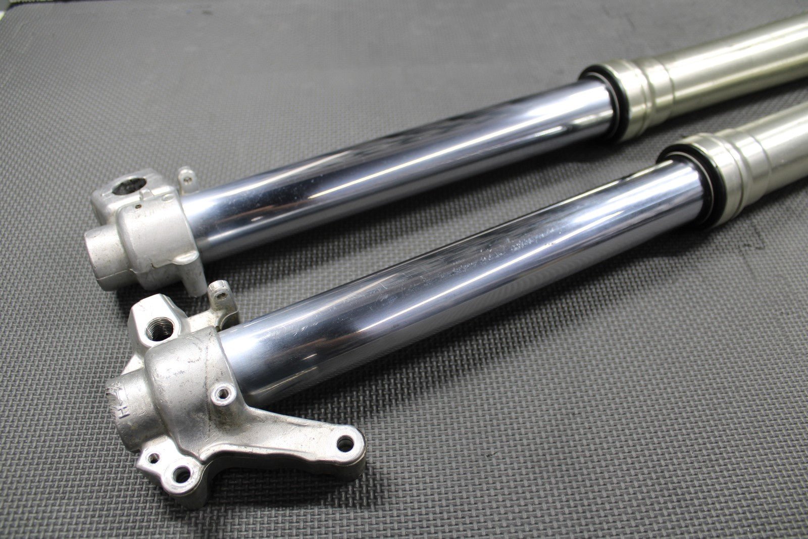 1995 SUZUKI 93 - 95 RMX250 OEM RIGHT LEFT FRONT SUSPENSION FORKS SHOCKS 51190 - 29E2 - hggarage