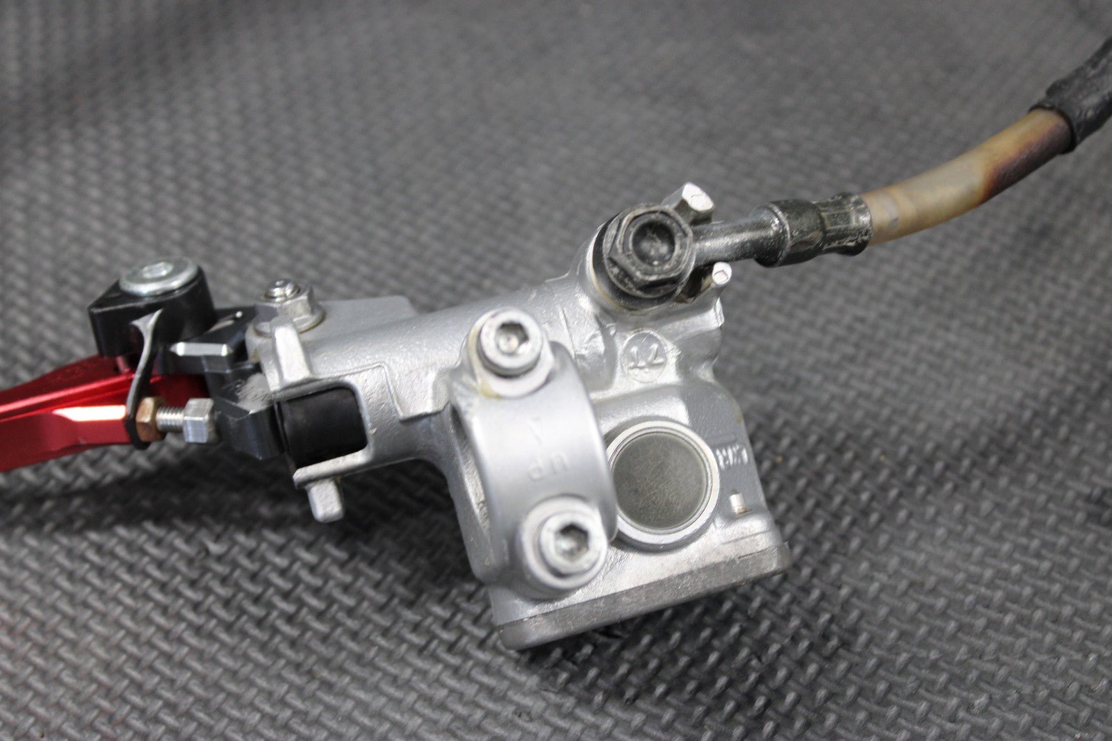 1998 HONDA 96 - 99 CR125R CR250R OEM NISSIN FRONT BRAKE CALIPER MASTER CYLINDER - hggarage