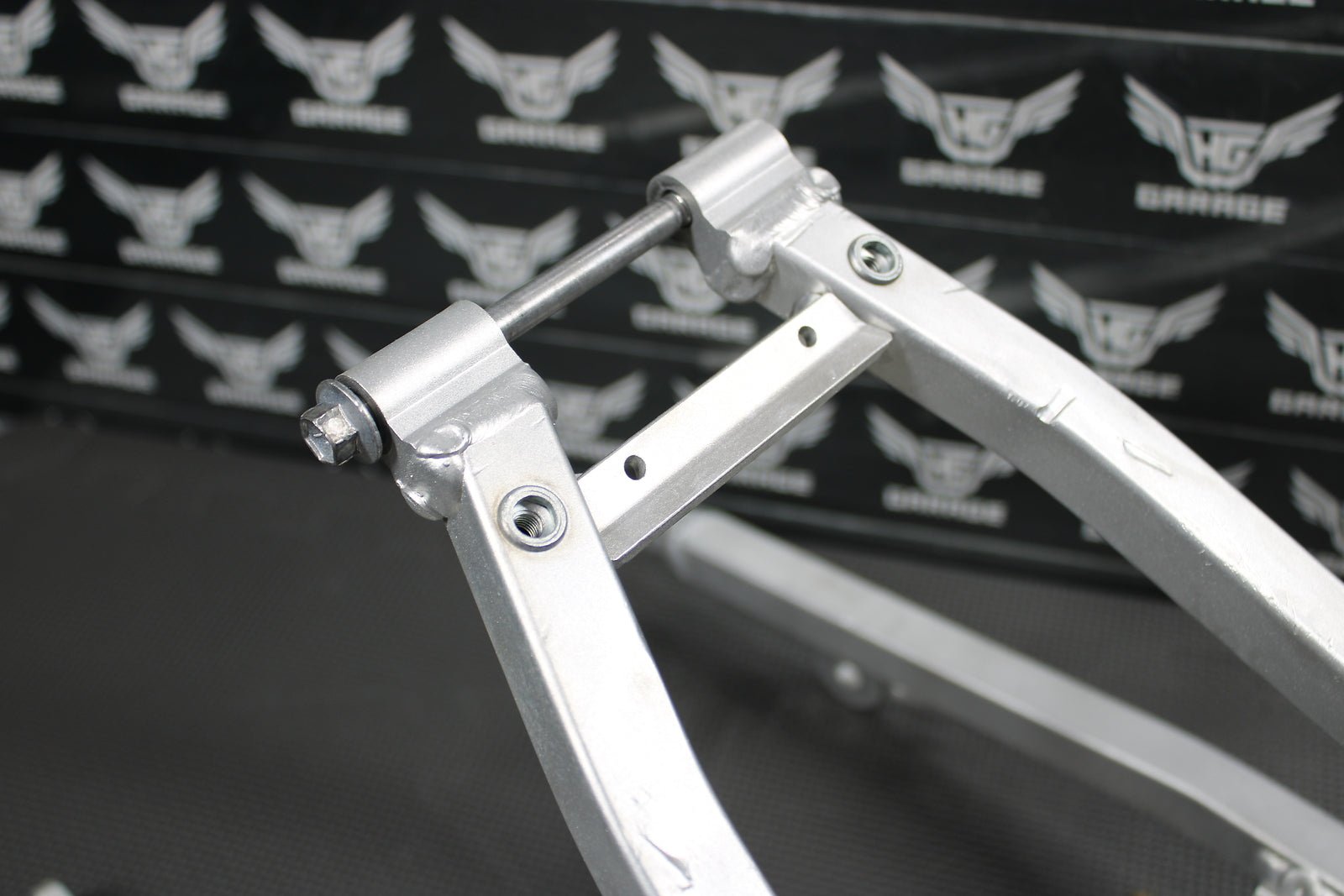 2009 YAMAHA YZ450F OEM REAR BACK SUB FRAME SUBFRAME - hggarage