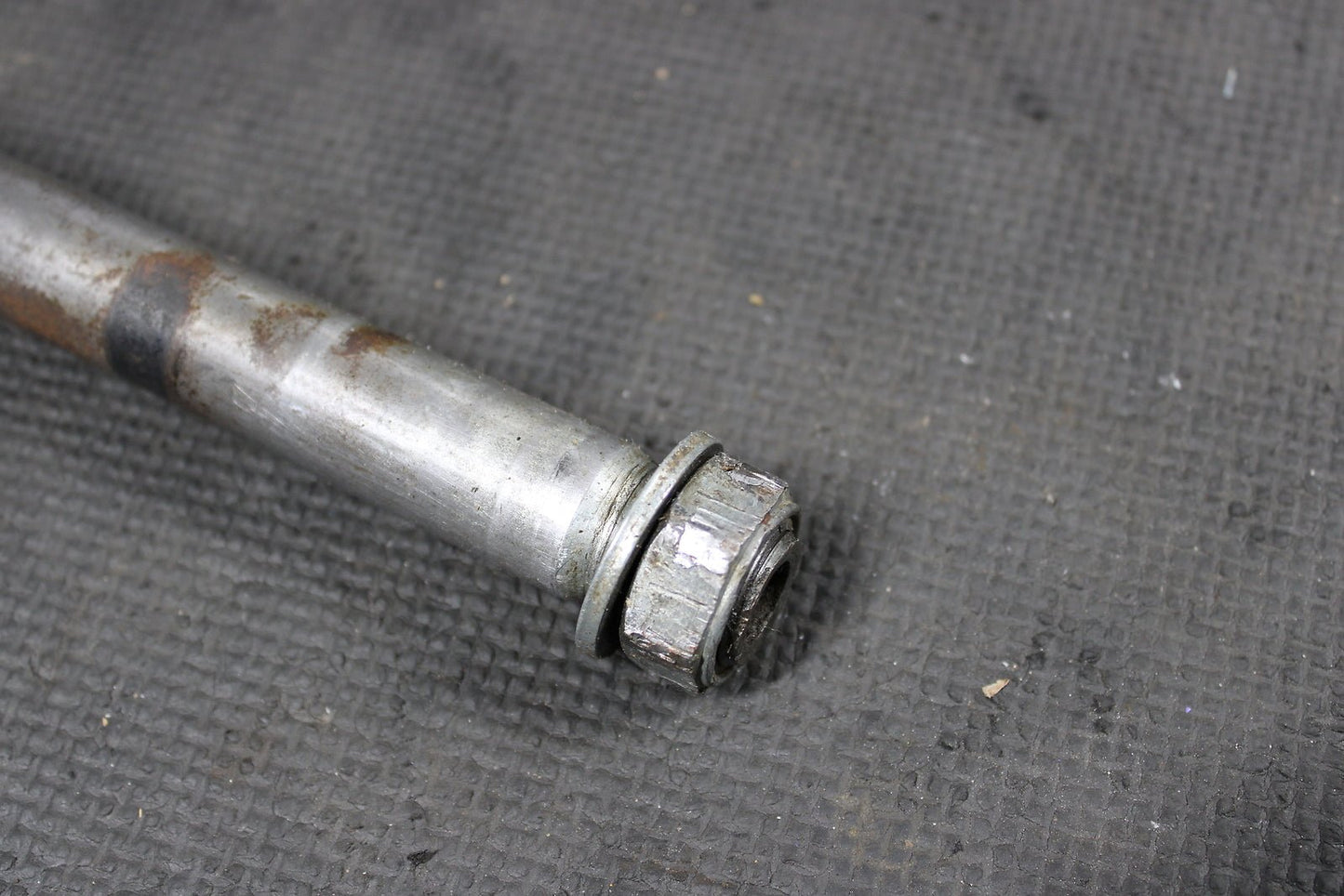 2007 YAMAHA YZ450F OEM FRONT REAR AXLE BACK WHEEL RIM SWINGARM PIVOT BOLT AXLES - hggarage