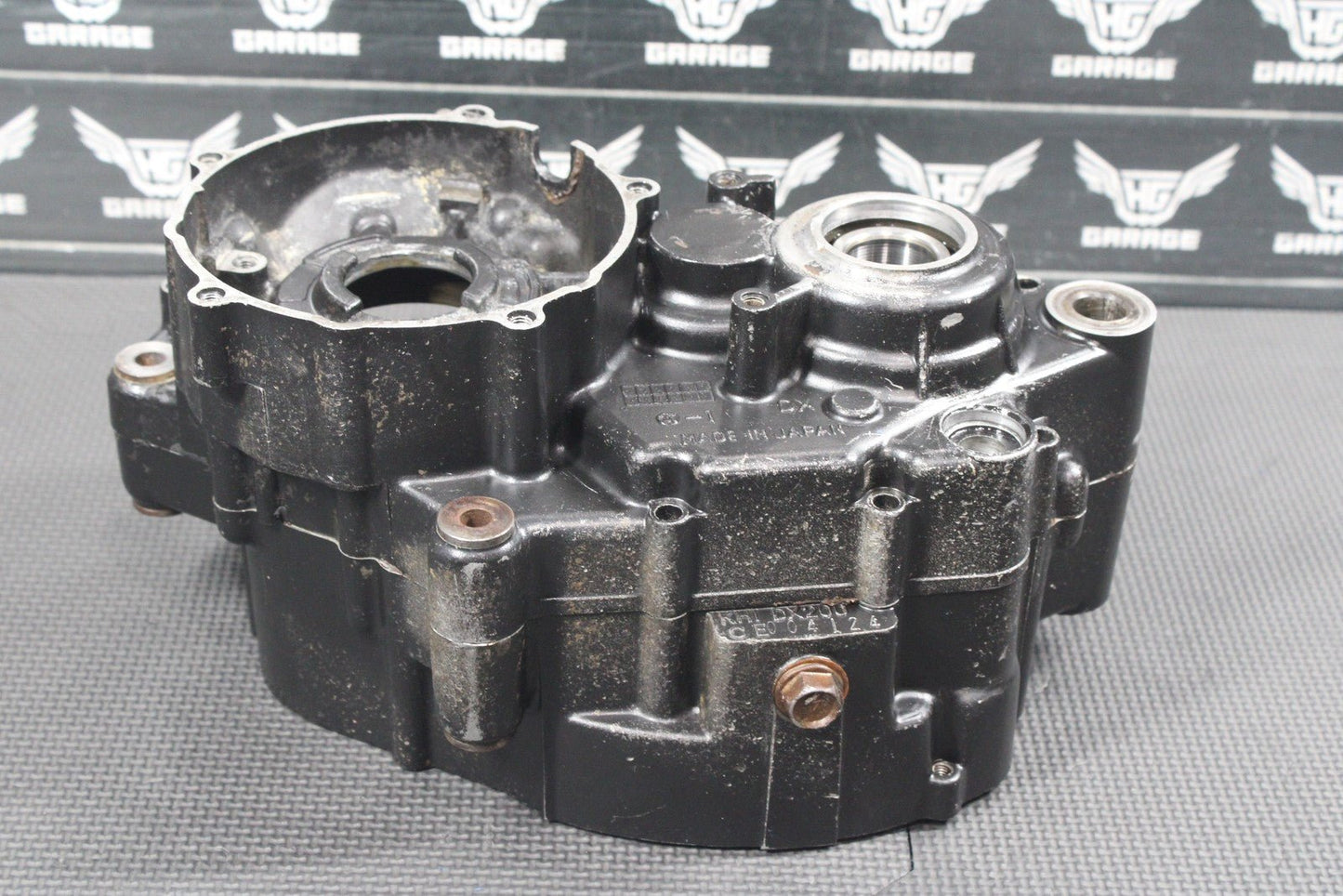 1986 KAWASAKI KDX200 86 - 87 OEM LEFT RIGHT ENGINE MOTOR CRANKCASE CRANK CASES - hggarage