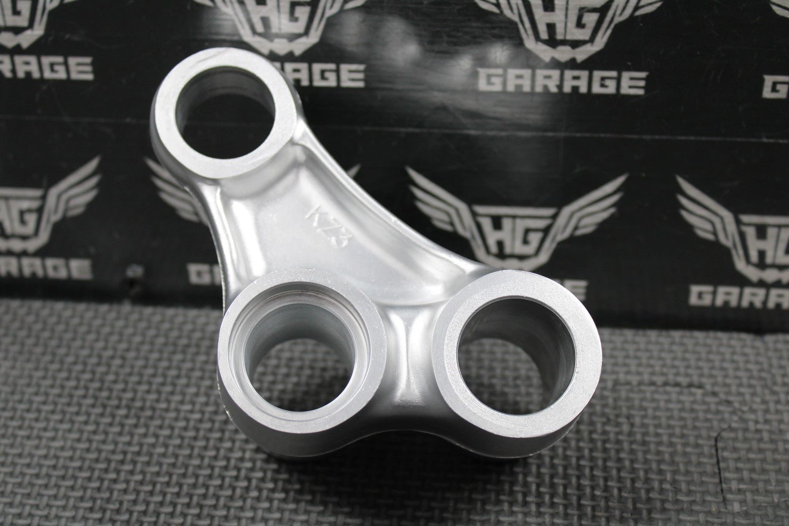2001 96 - 01 HONDA CR500R OEM REAR SHOCK LINKAGE CUSHION ARM 52465 - MAC - 740 NICE! - hggarage