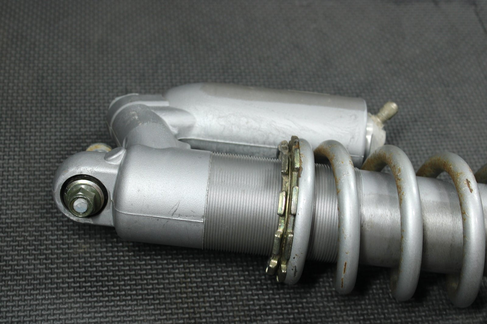 2004 Yamaha YZ450F OEM Rear Back Shock Absorber Suspension 5XD - 22210 - 00 - 00 - hggarage