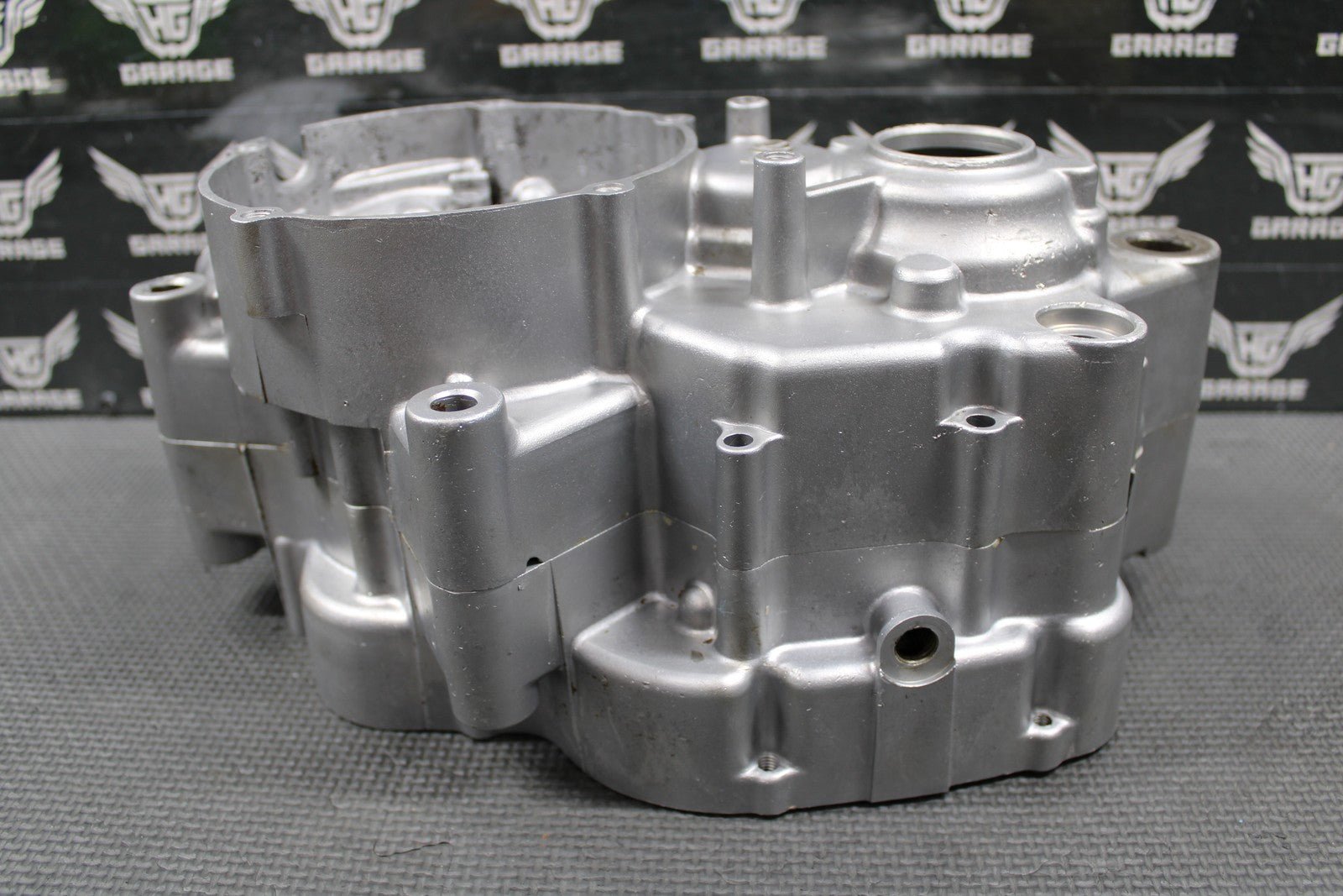 1992 KAWASAKI KX125 OEM LEFT RIGHT ENGINE MOTOR CRANKCASE CRANK CASES 14001 - 5314 - hggarage