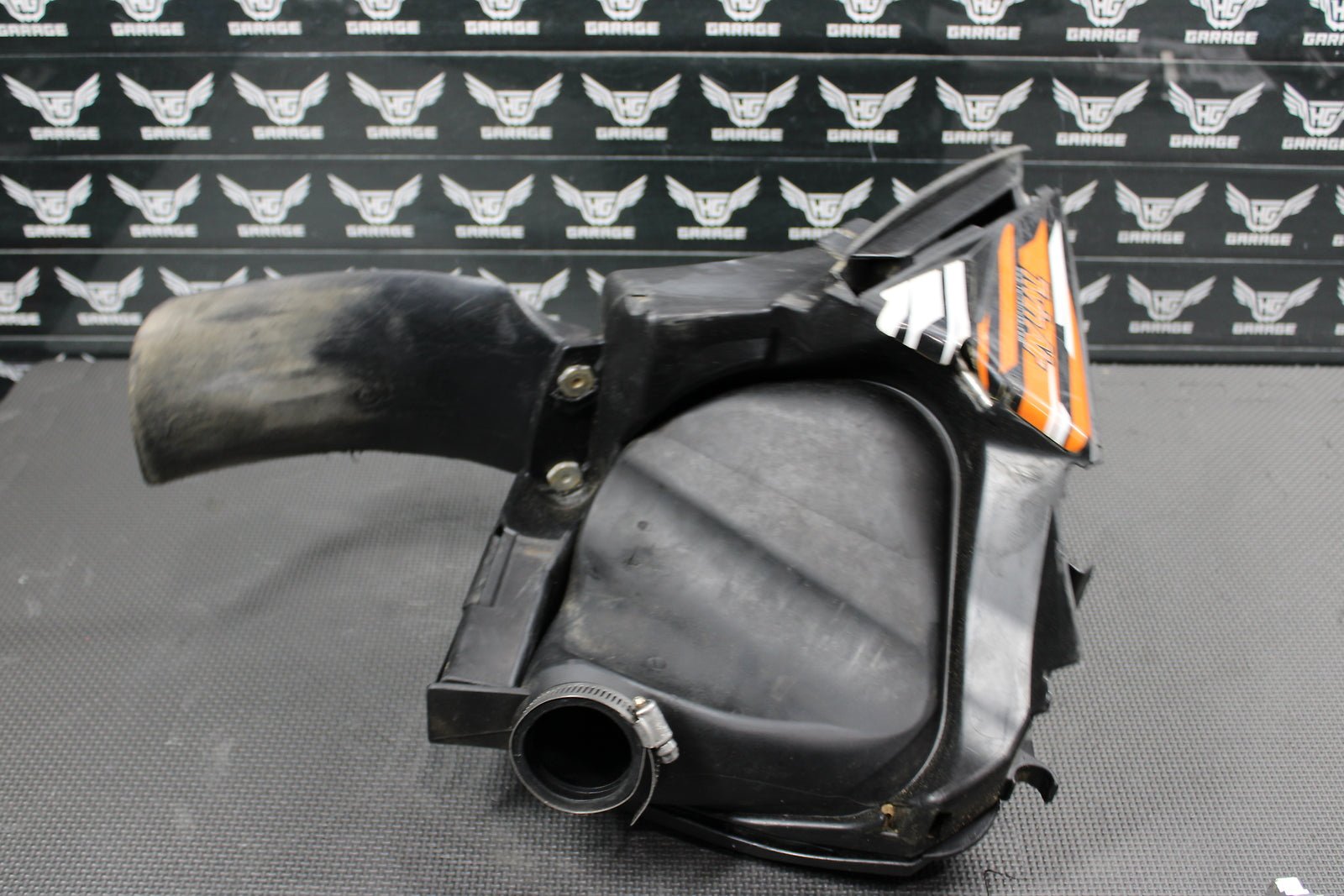 2006 KTM 85SX OEM AIRBOX INTAKE AIR CLEANER CASE 47006001051 - hggarage
