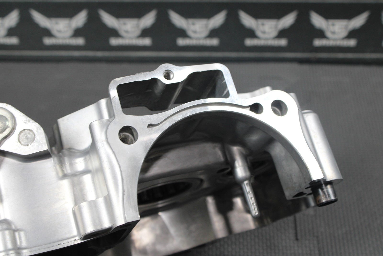 2019 HONDA 19 - 20 CRF450RX OEM LEFT ENGINE MOTOR CRANKCASE CRANK NEEDS REPAIR! - hggarage