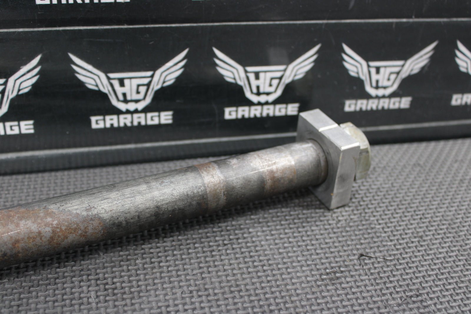 2006 HONDA CRF450R OEM REAR AXLE BACK WHEEL RIM PIVOT BOLT AXEL 42301 - KZ4 - J40 - hggarage