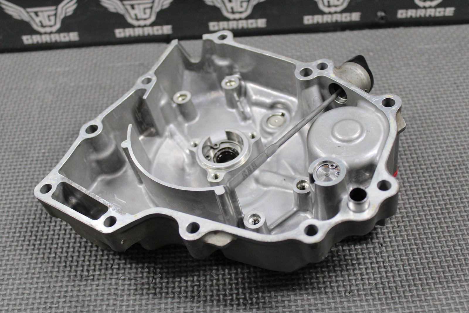 2013 10 - 17 HONDA CRF250R OEM LEFT STATOR GENERATOR MAGNETO COVER 11340 - KRN - B10 - hggarage