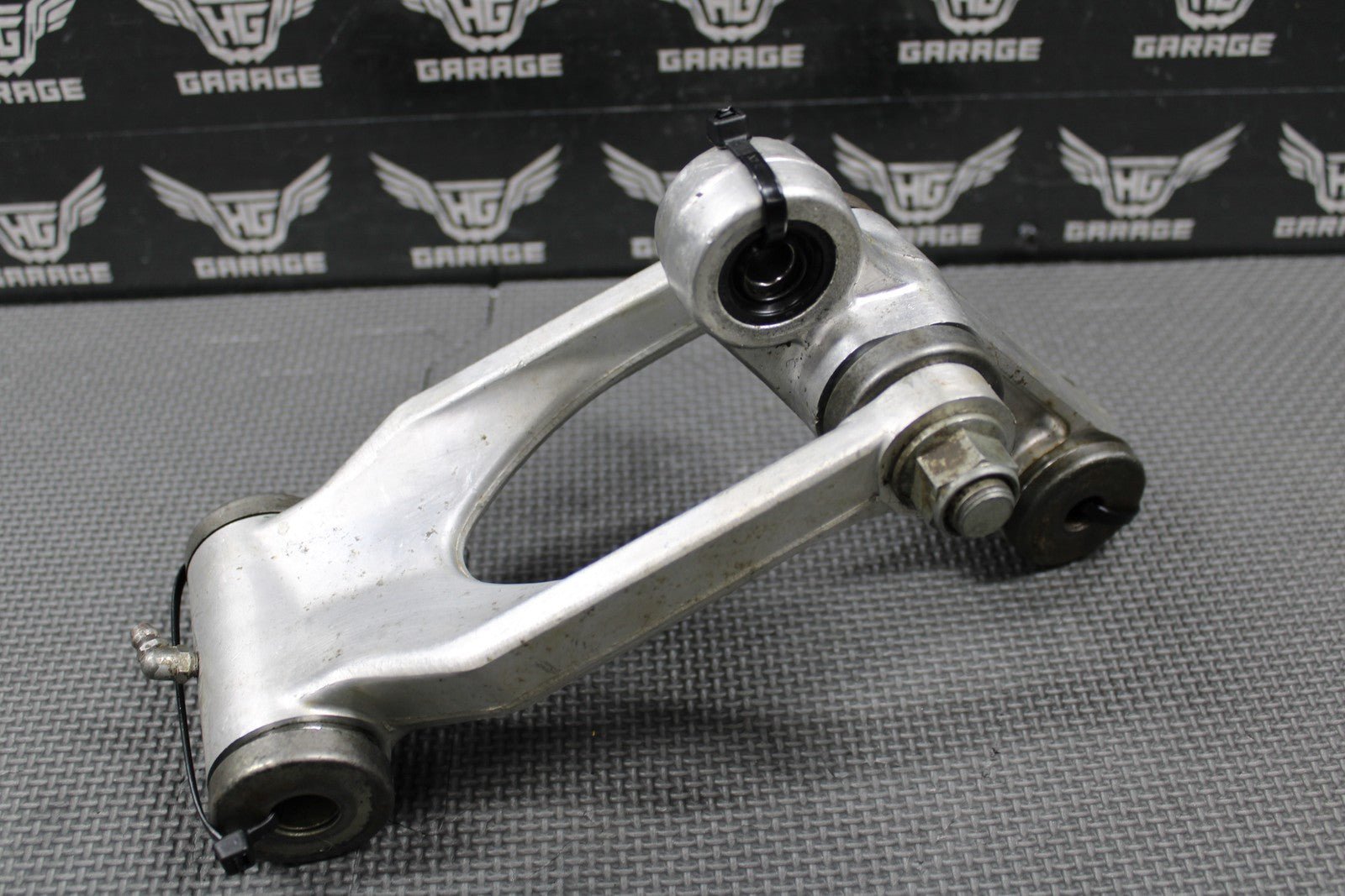 1995 89 - 98 SUZUKI RMX250 OEM REAR SHOCK LINKAGE CUSHION LEVER SET 62601 - 27811 - hggarage