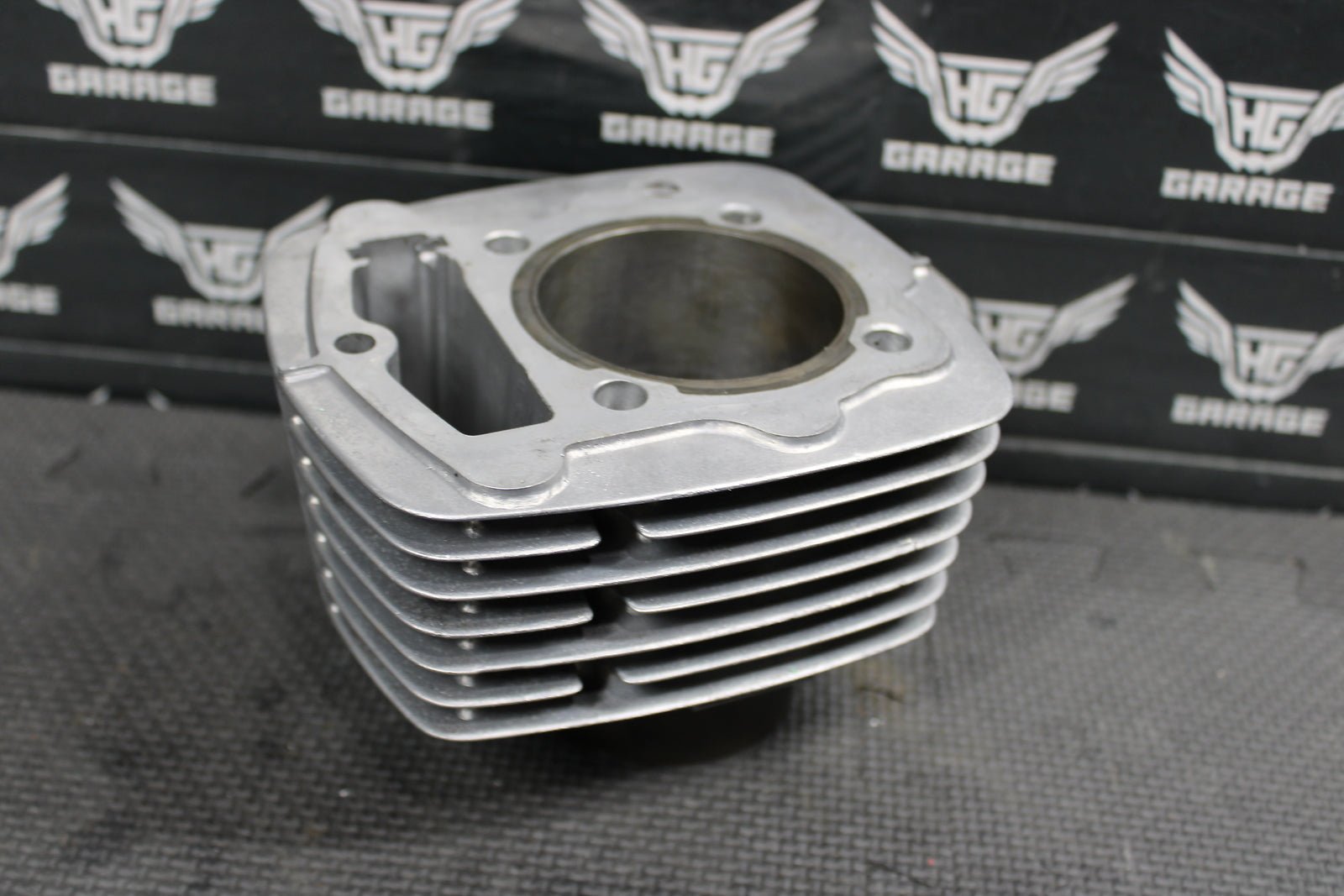 1998 HONDA 80 - 82 XR200 1988 / 1990 1991 / 93 - 02 XR200R ENGINE MOTOR CYLINDER JUG - hggarage