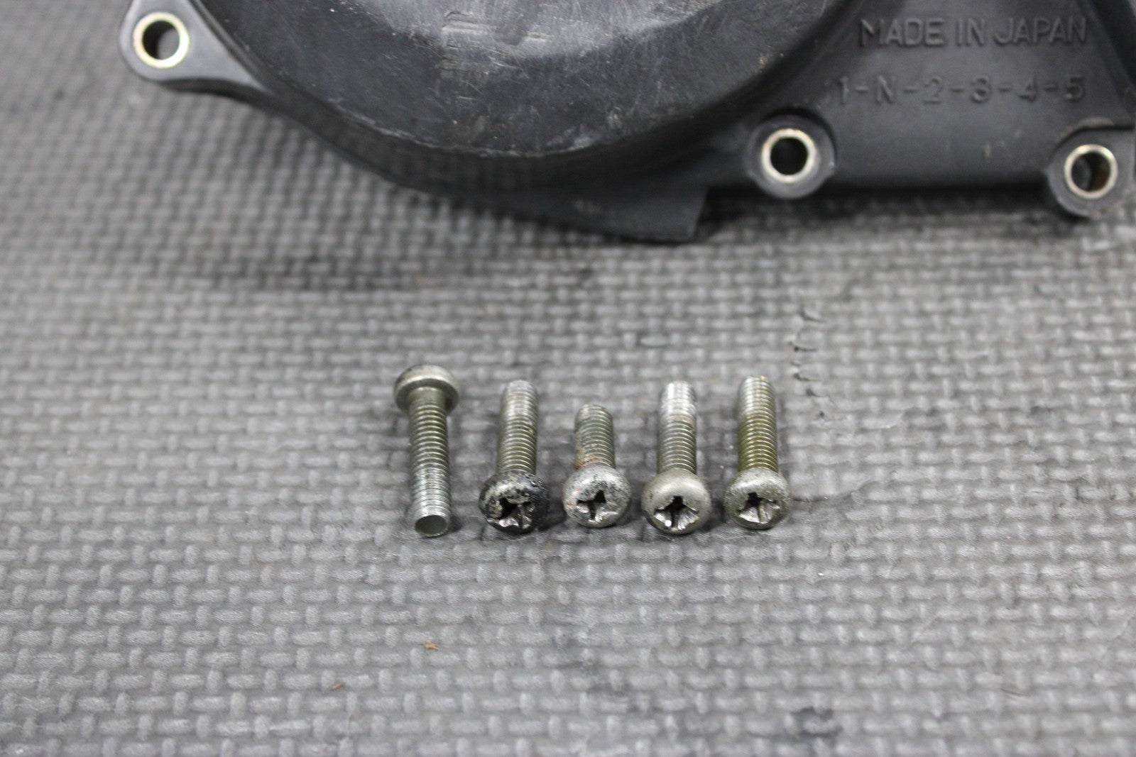 1997 YAMAHA RT100 92 - 00 OEM ENGINE MOTOR STATOR GENERATOR MAGNETO COVER - hggarage