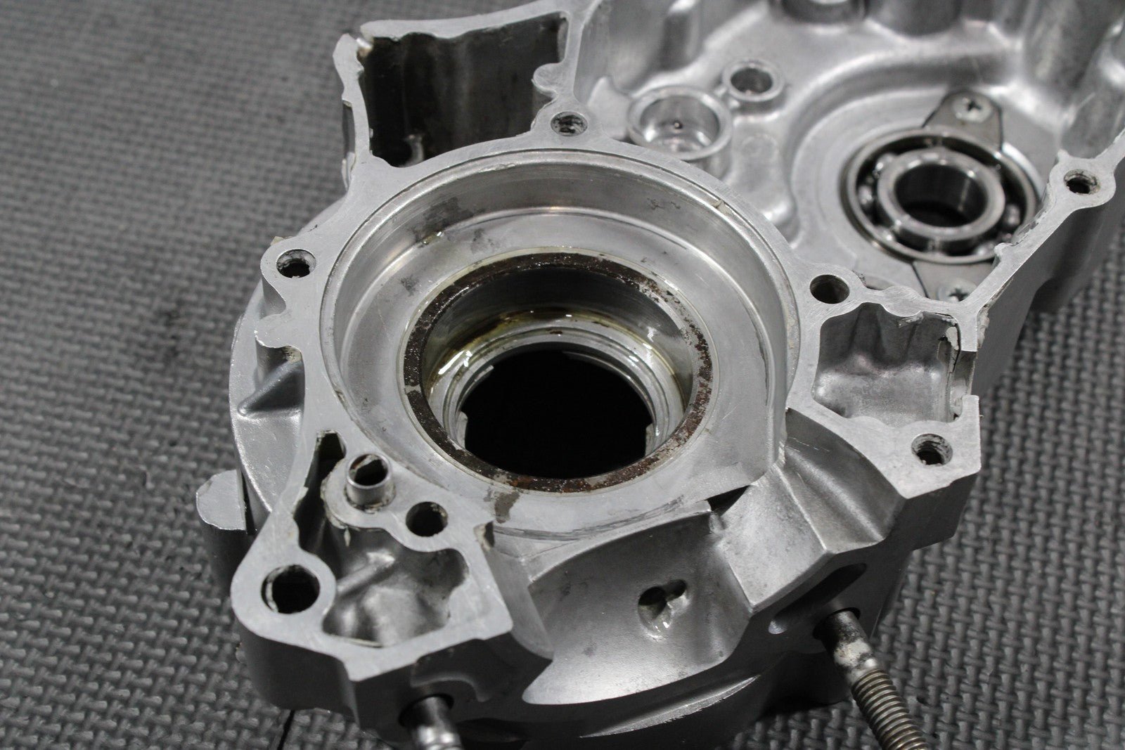 2014 KAWASAKI 08 - 22 KX100 KX85 OEM LEFT RIGHT ENGINE CRANKCASE CASES BLOCK SET - hggarage