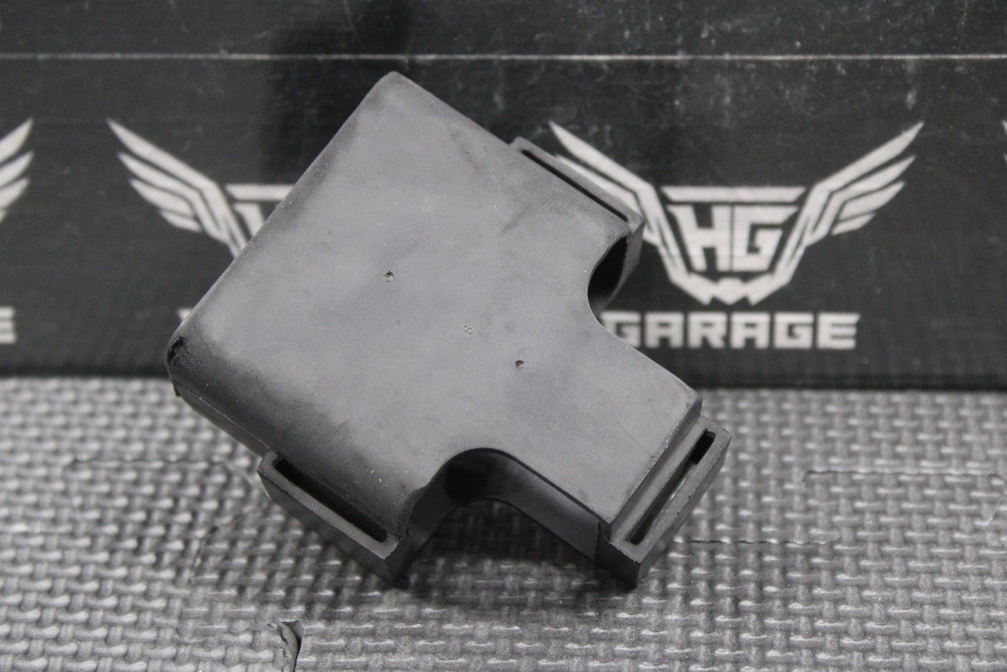 2000 HONDA 00 - 03 CR125R 00 - 01 CR250R OEM CDI RUBBER MOUNTING BOOT 30401 - KZ4 - A90 - hggarage