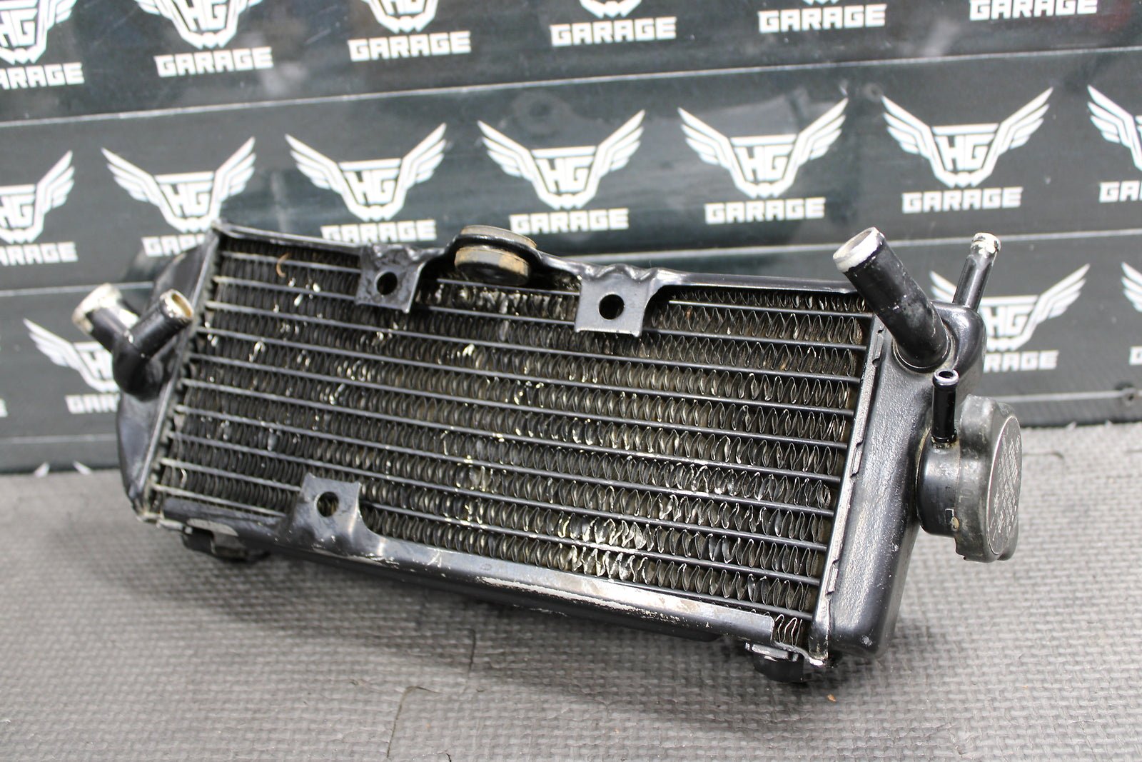 1995 93 - 95 SUZUKI RM250 OEM RIGHT FILL SIDE RADIATOR COOLER RADIATOR 17710 - 28E01 - hggarage