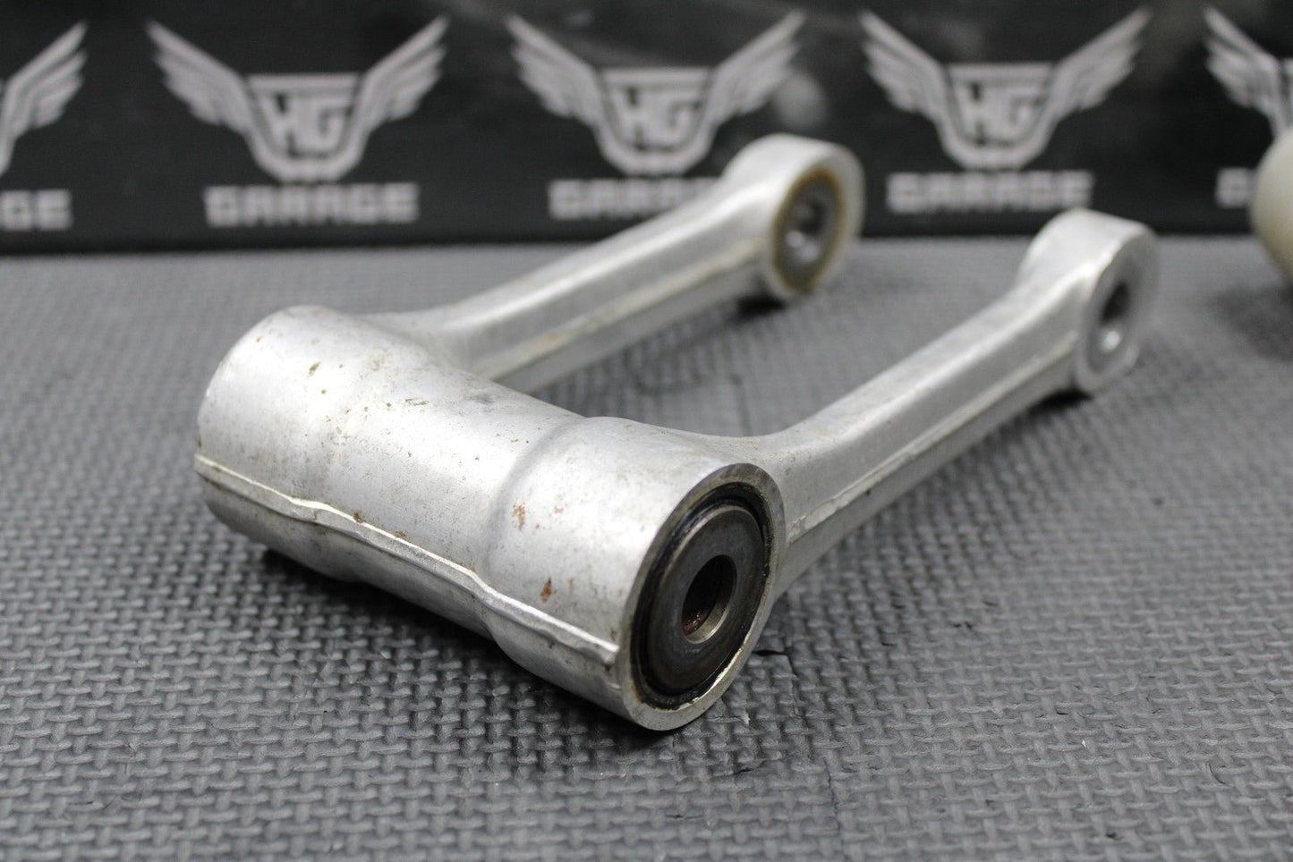 2007 06 - 08 KAWASAKI KX250F OEM REAR SHOCK SWINGARM LINKAGE DOGBONE 39007 - 0057 - hggarage