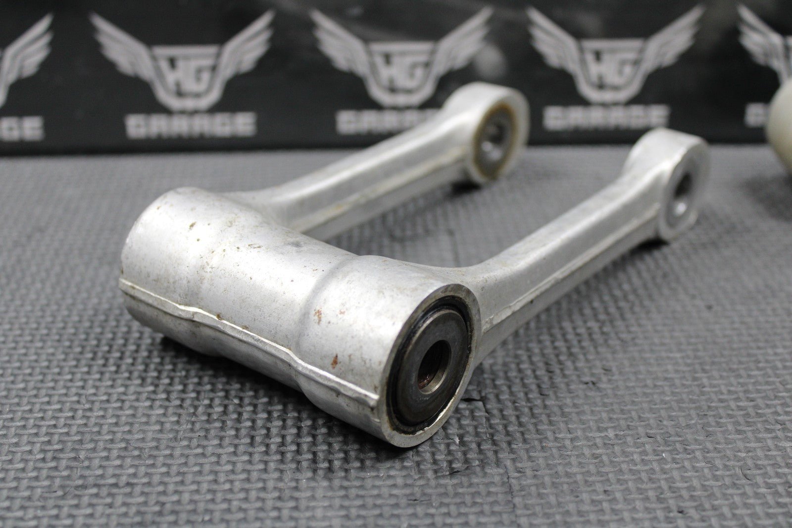 2007 06 - 08 KAWASAKI KX250F OEM REAR SHOCK SWINGARM LINKAGE DOGBONE 39007 - 0057 - hggarage