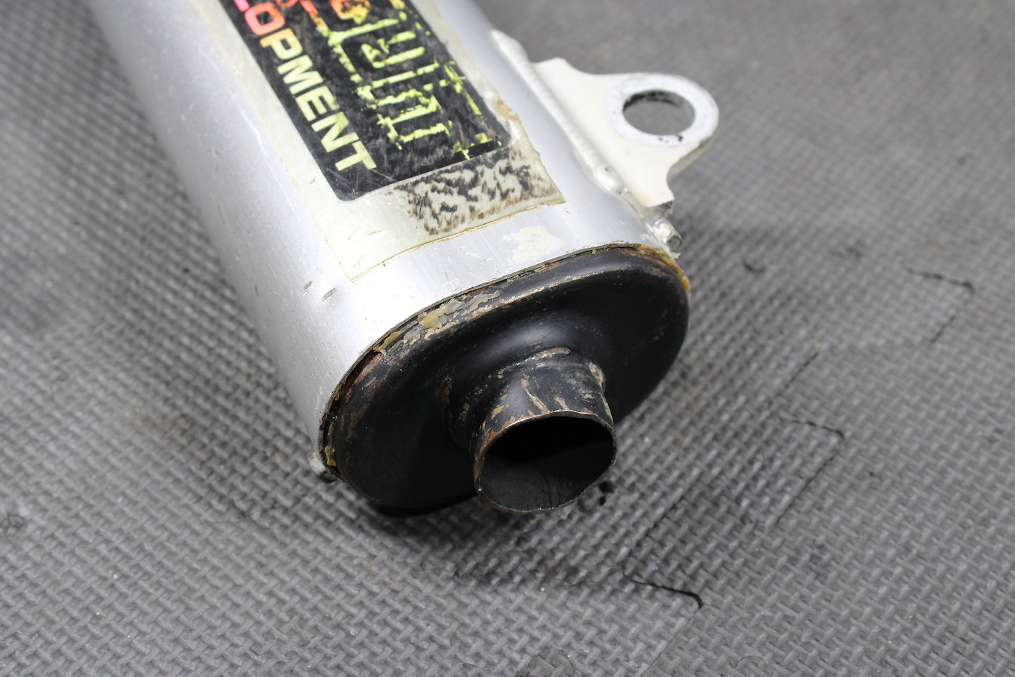 47565217