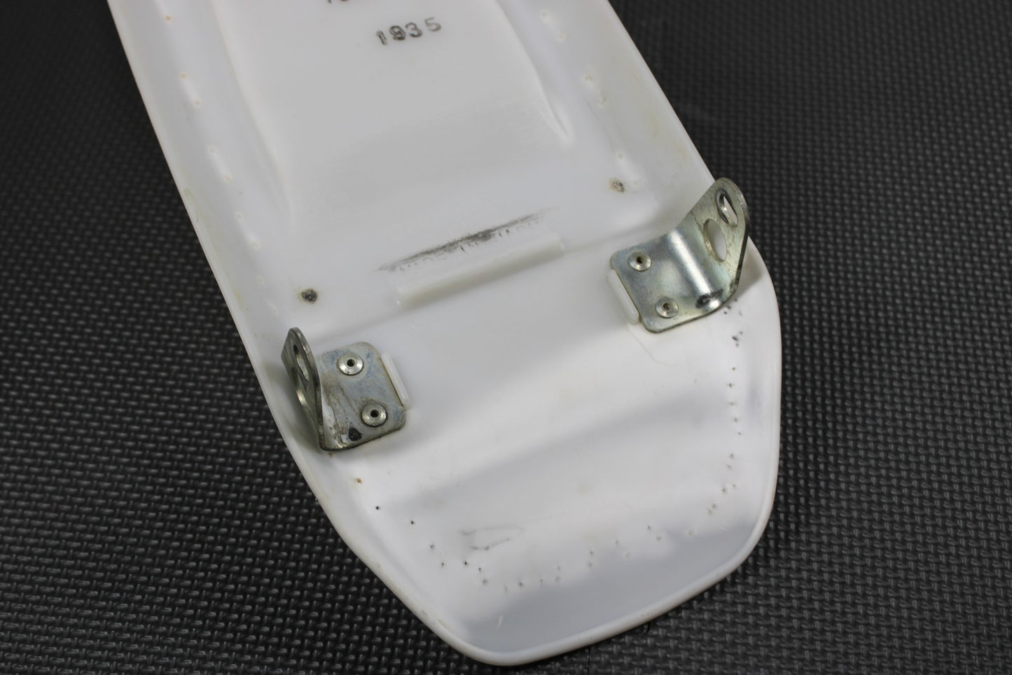 2004 KAWASAKI 00 - 09 KX65 OEM SEAT SADDLE CUSHION PLASTIC PAN TRAY 53001 - 1935 - MW - hggarage