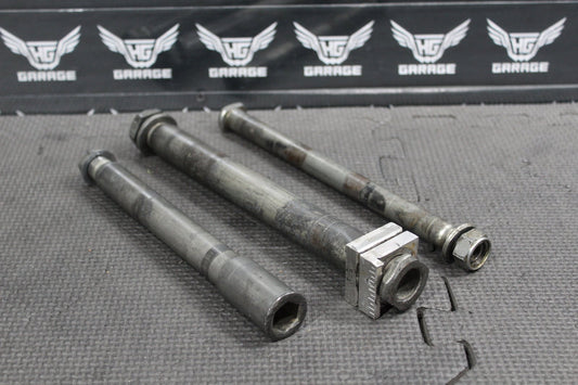 2018 YAMAHA YZ250F OEM REAR AXLE BACK FRONT AXLE SWINGARM PIVOT BOLT - hggarage