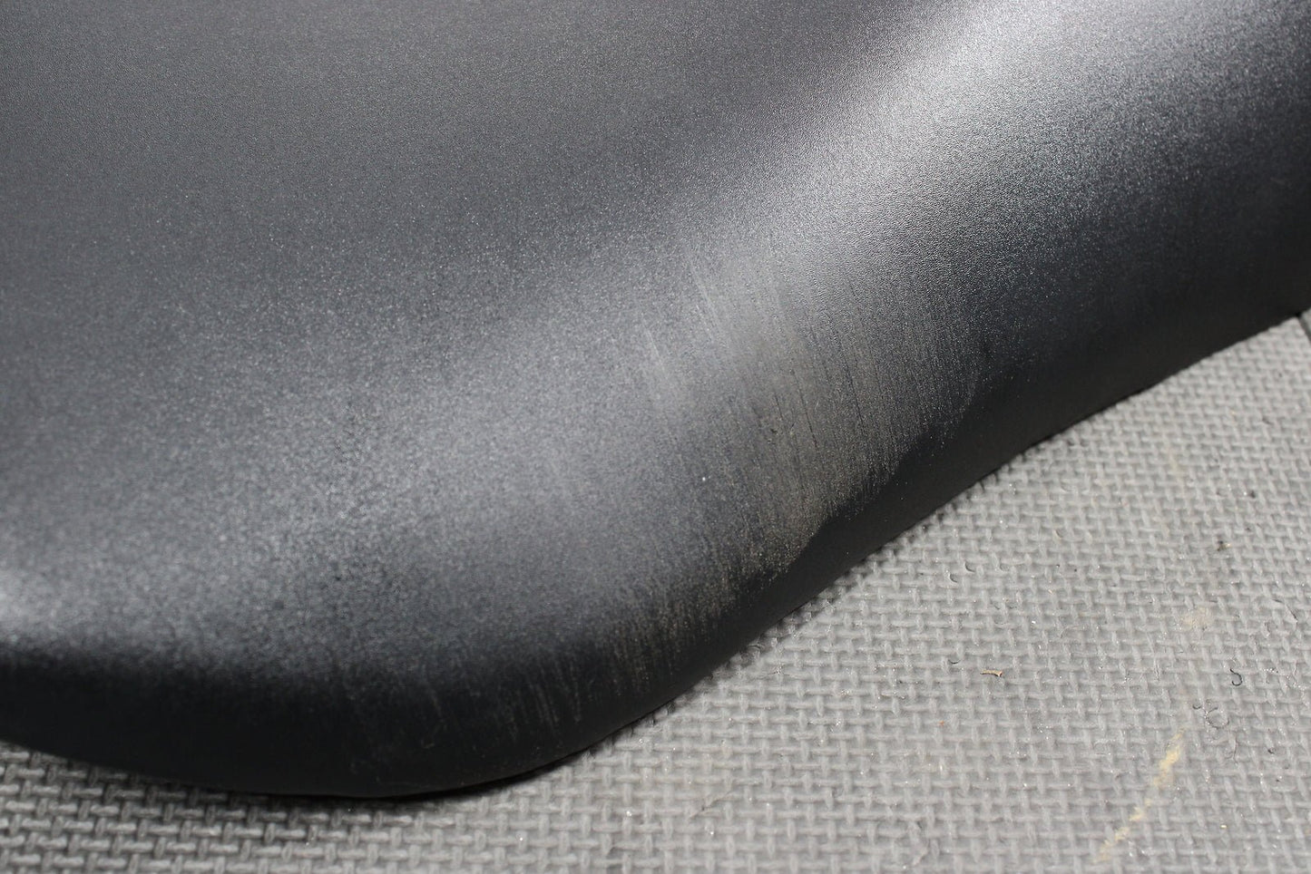 2009 Yamaha 03 - 05 YZF R6 06 - 09 R6S OEM Front Drivers Seat Pad Saddle Nice! - hggarage