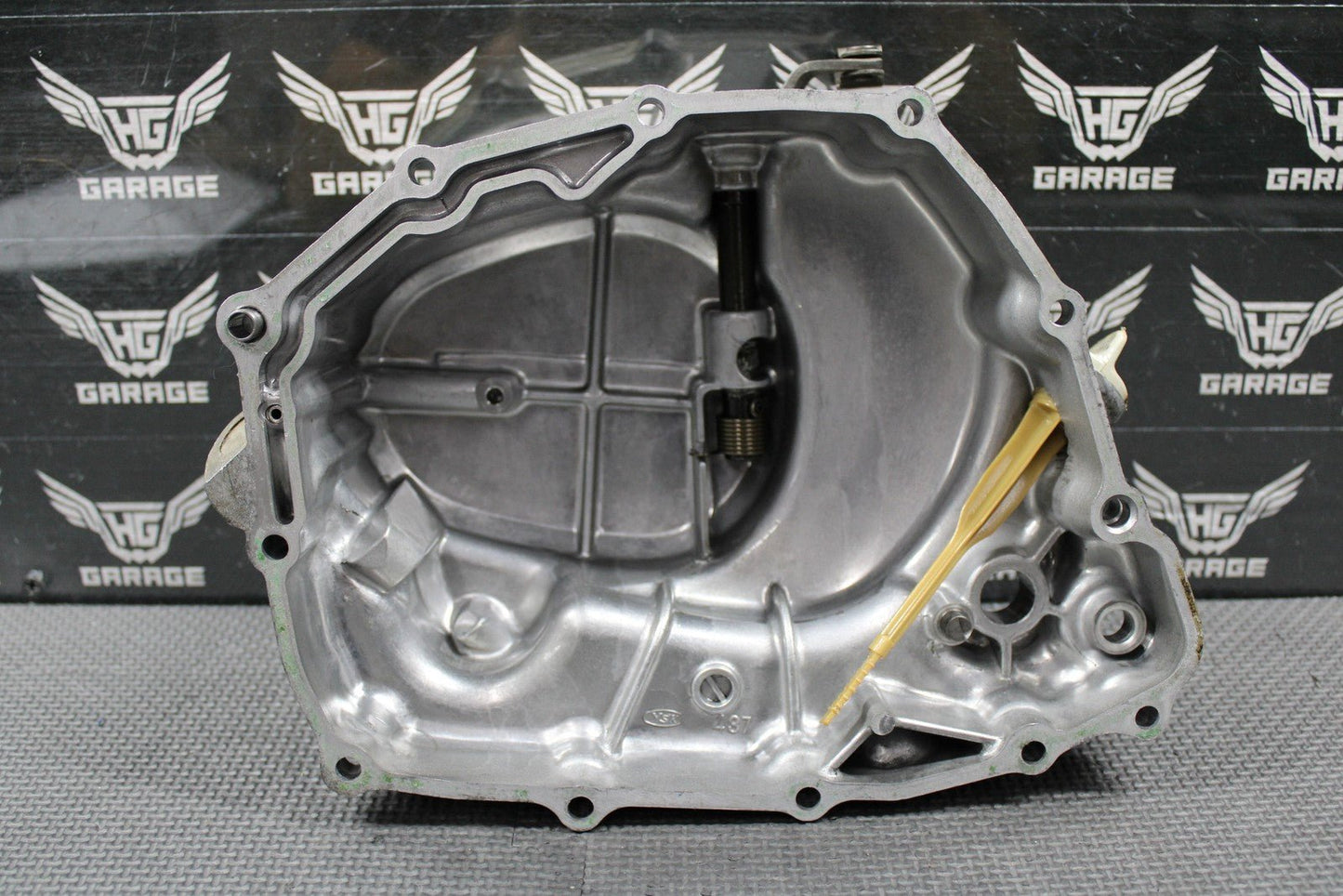 1999 HONDA XR200R 90 - 02 OEM ENGINE RIGHT CRANKCASE CLUTCH COVER 11330 - KT0 - 830 - hggarage