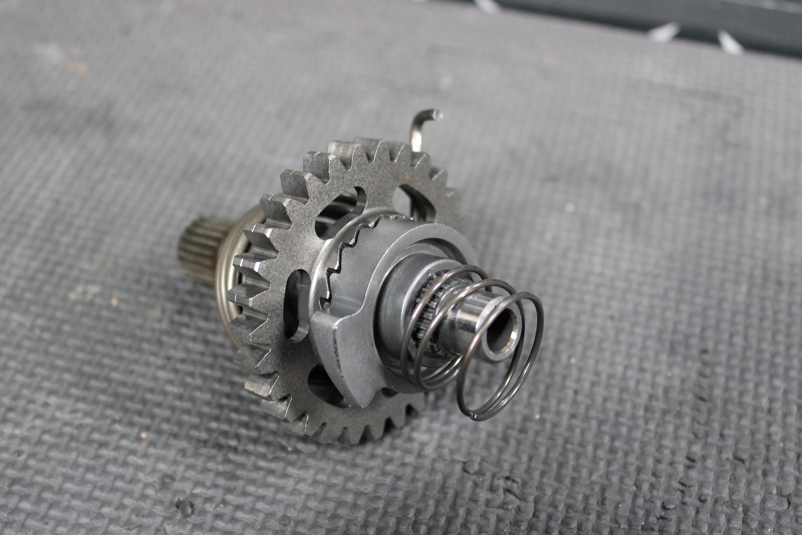 2000 HONDA CR125R OEM KICKSTART KICK START SHAFT W IDLER GEAR 28210 - KS6 - 700 - hggarage