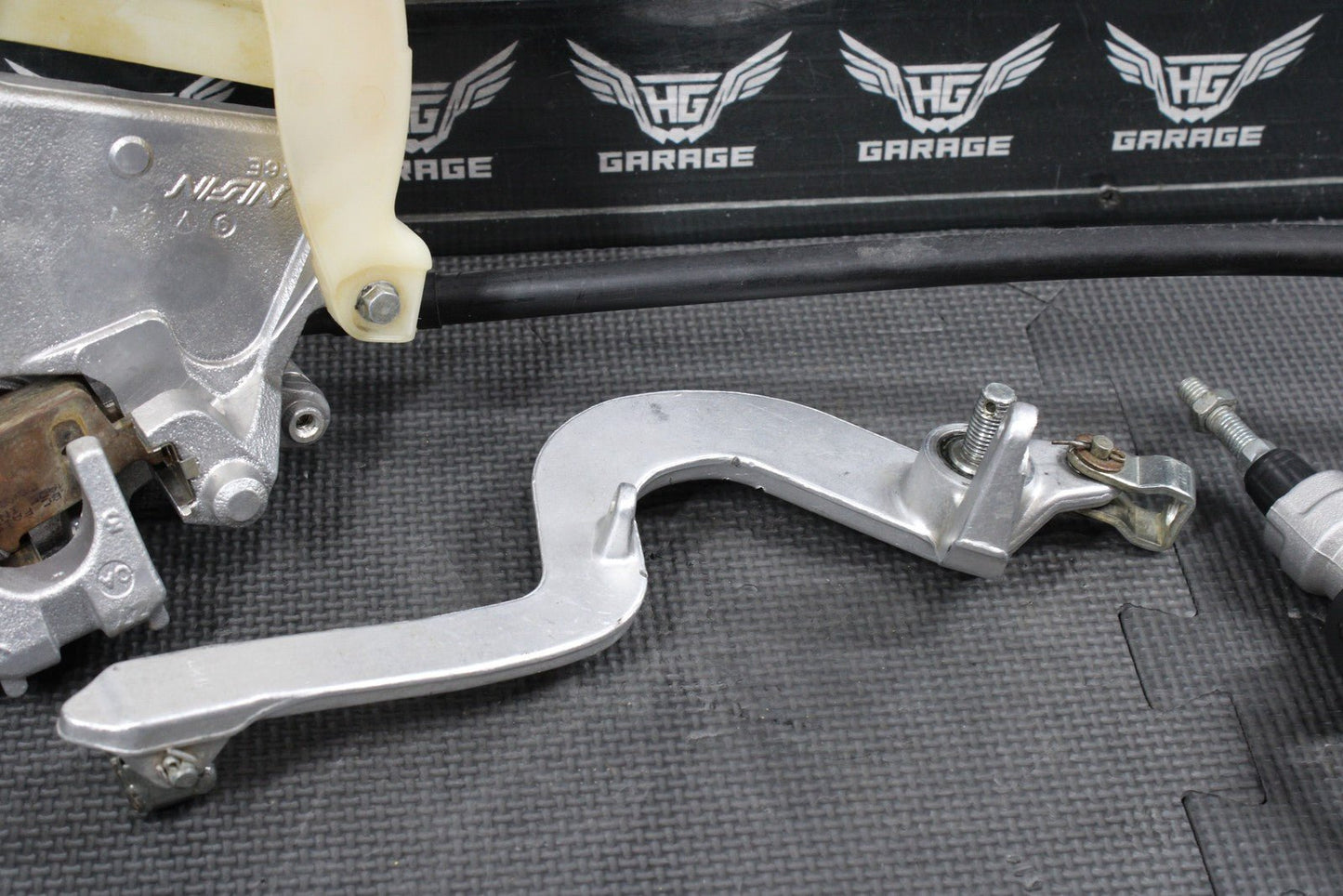 2000 SUZUKI DRZ400 OEM REAR BACK BRAKE CALIPER MASTER CYLINDER PEDAL HOSE - hggarage