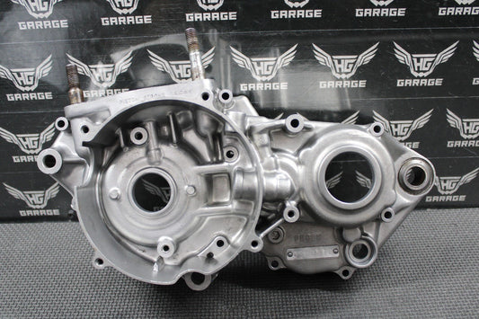 2001 94 - 01 HONDA CR500R OEM LEFT ENGINE CRANKCASE CRANK CASE 11200 - MAC - 305 MINT! - hggarage