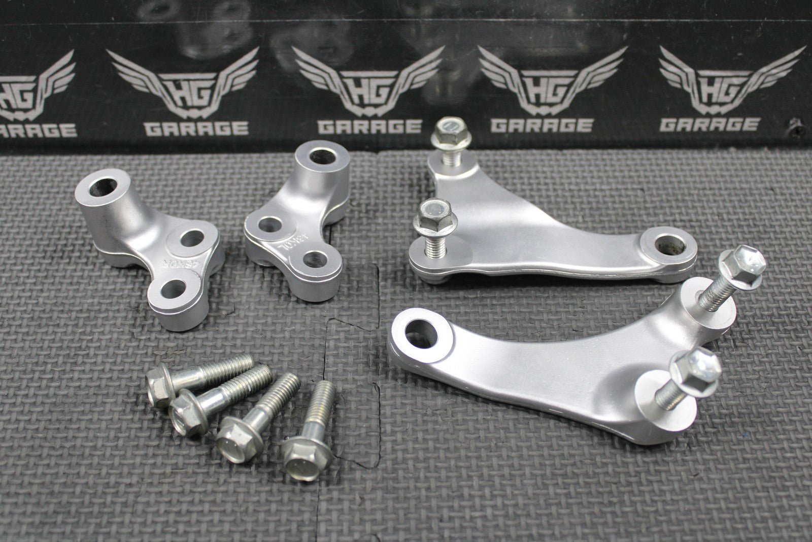 2019 SUZUKI 19 - 25 RMZ250 OEM ENGINE MOTOR MOUNT STAY HANGER BRACKETS UPPER LOWER - hggarage