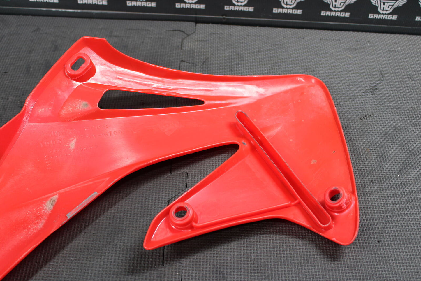 2003 HONDA CRF450R OEM PLASTICS TANK SHROUD LEFT RIGHT NICE! 19071-MEB-770ZA