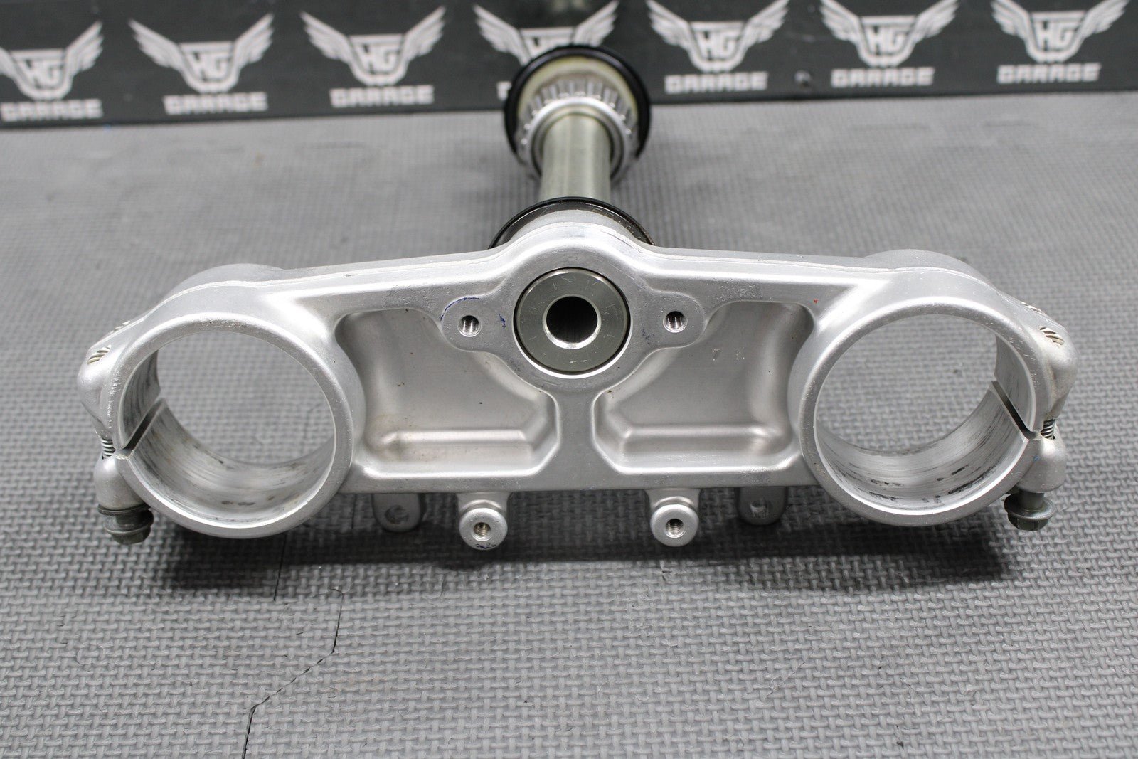 2003 YAMAHA YZ125 OEM FRONT FORKS CLAMP LOWER TRIPLE TREE STEM 5UN - 23340 - L0 - 00 - hggarage
