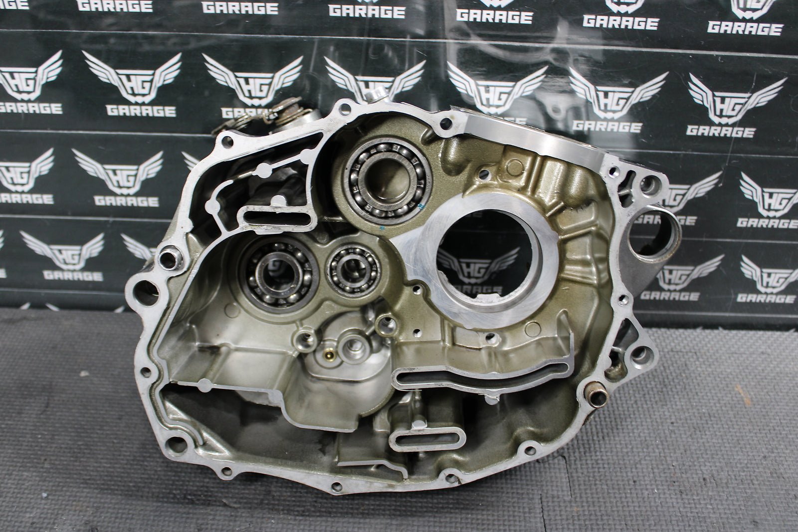 2001 YAMAHA TTR225 OEM LEFT RIGHT ENGINE MOTOR CRANKCASE CRANK CASES BLOCK - hggarage