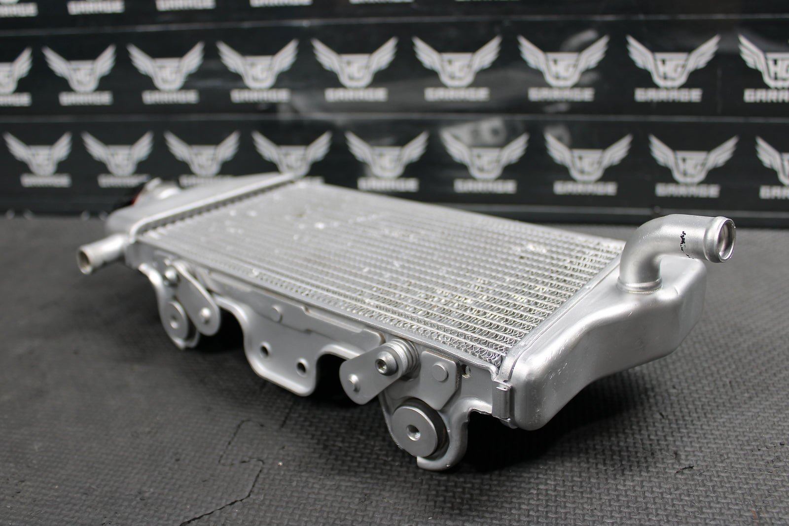 2006 Yamaha YZ450F OEM Right Fill Side Radiator Cooler Tusk Cap 2S2 - 12461 - 00 - 00 - hggarage