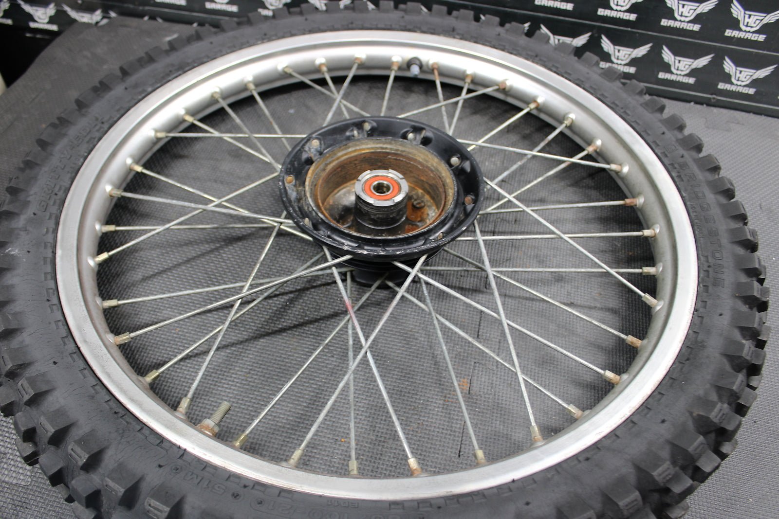 1998 HONDA XR200R FRONT WHEEL RIM HUB ASSEMBLY 44650 - KT0 - 306 - hggarage