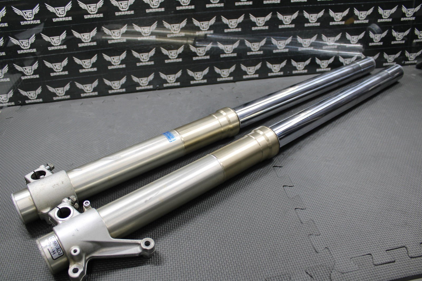 2003 KAWASAKI KLX400SR OEM SHOWA RIGHT LEFT FRONT SUSPENSION FORKS SHOCKS GOOD! - hggarage