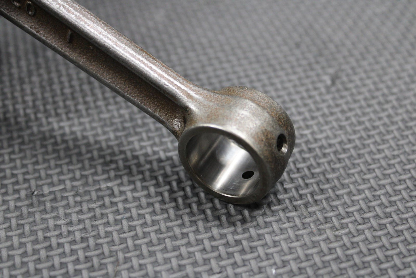 1999 SUZUKI RM250 OEM MODEL X CRANKSHAFT CRANK SHAFT CON ROD 12200 - 37E31 MINT! - hggarage