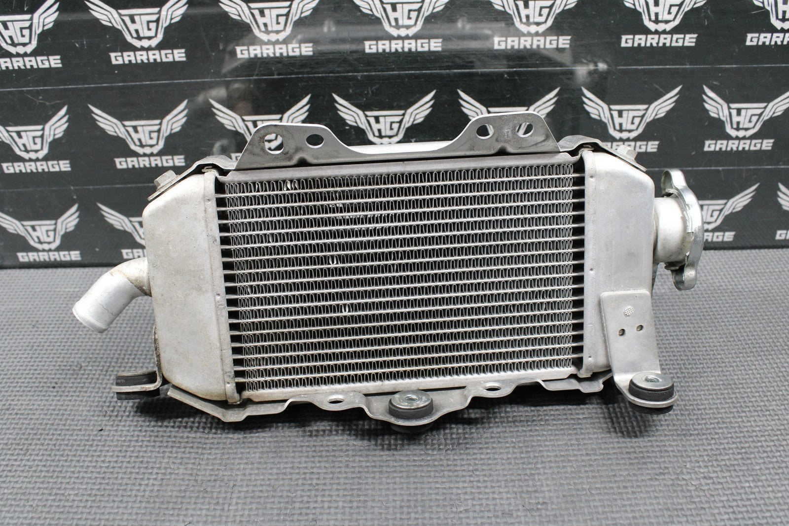 2009 KAWASAKI 09 - 14 KLX250S KLX250SF OEM RIGHT SIDE RADIATOR COOLER 39061 - 0184 - hggarage
