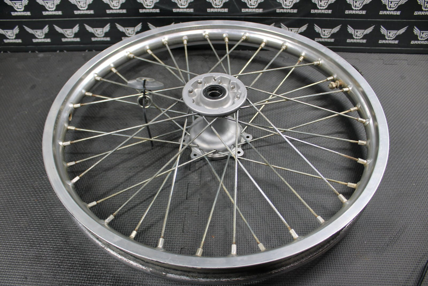 2002 HONDA 02 - 05 CRF450R OEM DID SILVER 21" FRONT WHEEL RIM HUB 44650 - KZ4 - 810 - hggarage