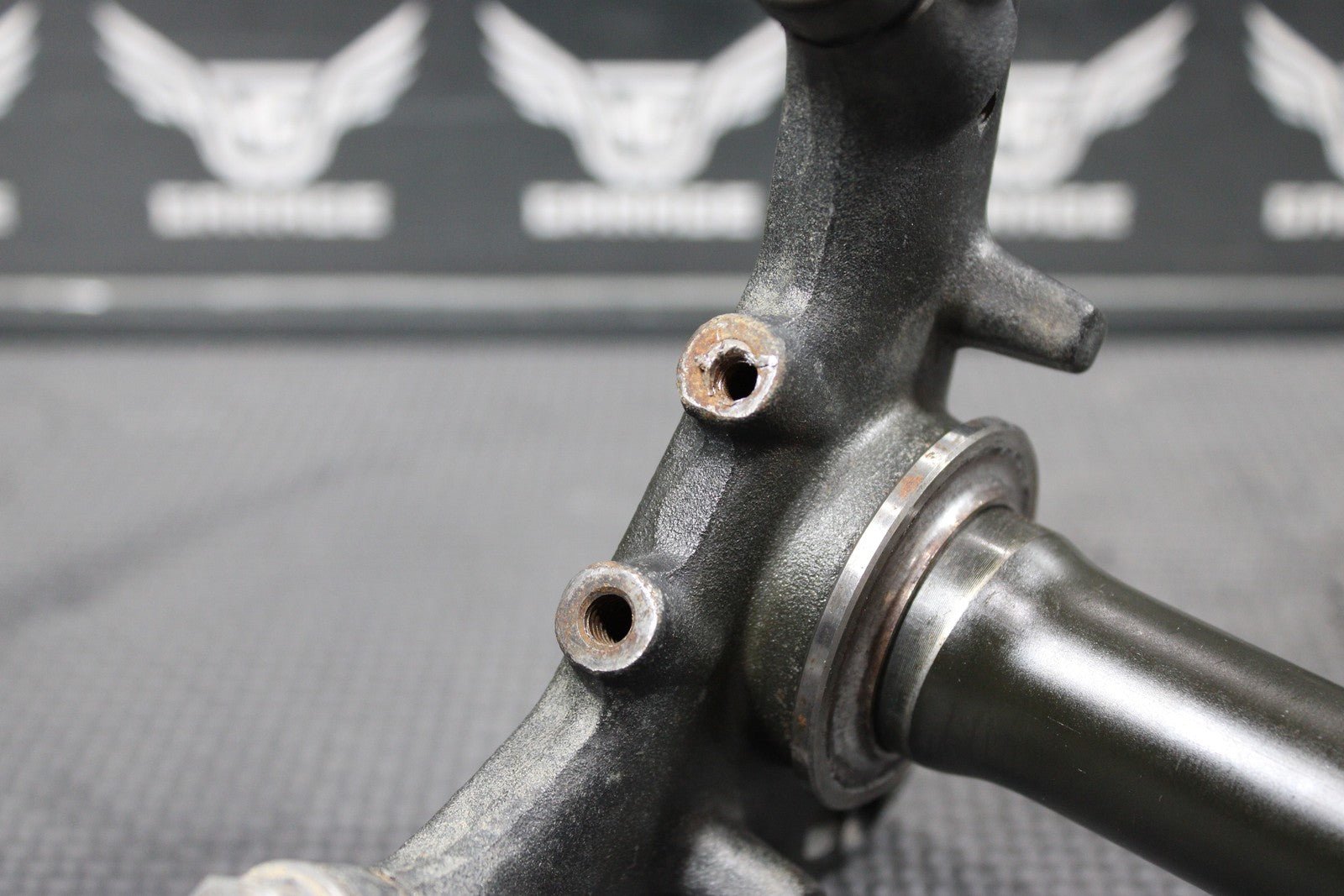 1997 94 - 97 YAMAHA RT100 OEM FRONT FORKS LOWER UPPER TRIPLE TREE STEM CLAMP - hggarage