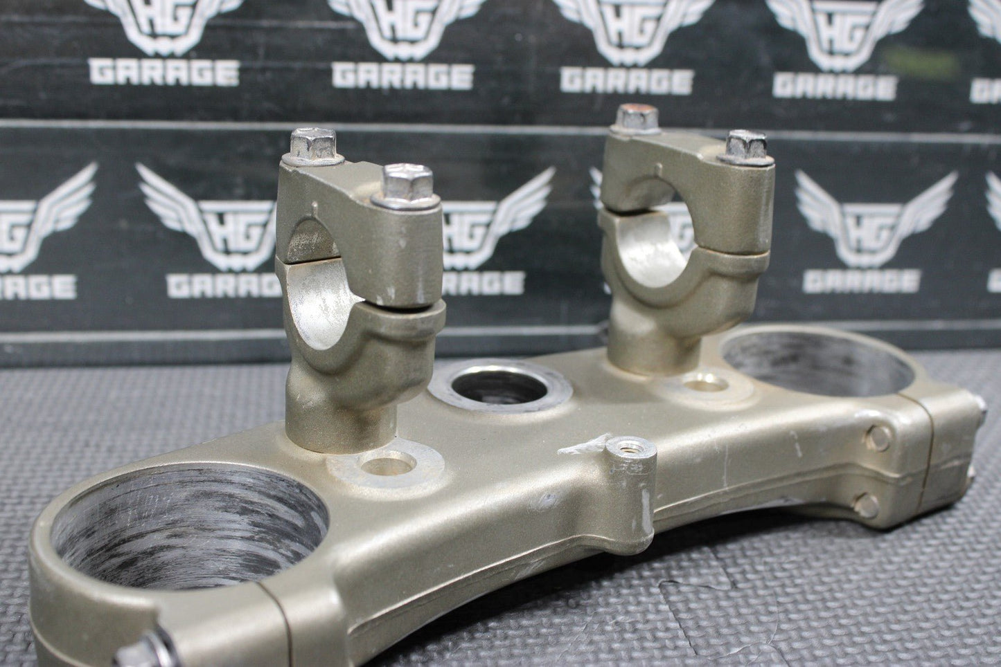 2009 YAMAHA YZ450F OEM FORKS UPPER TRIPLE TREE CLAMP 17D - 23435 - 01 - 00 - hggarage
